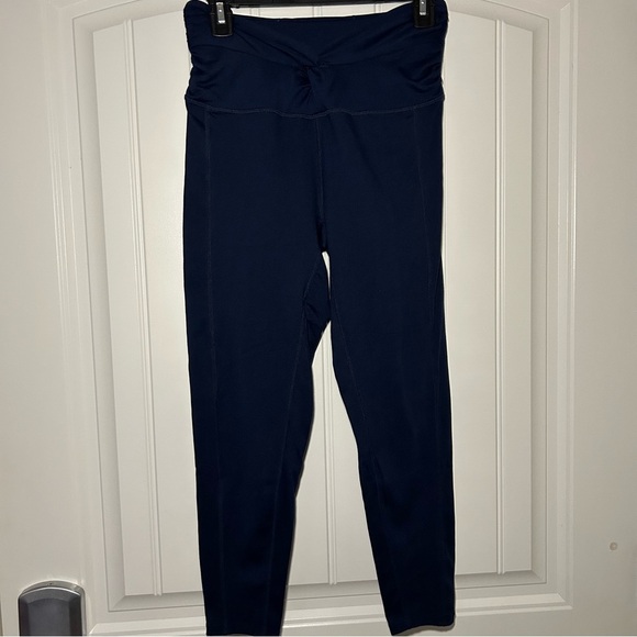 FP Movement by Free People Navy Blue Front Twist Capri Leggings Size Medium - Picture 1 of 8